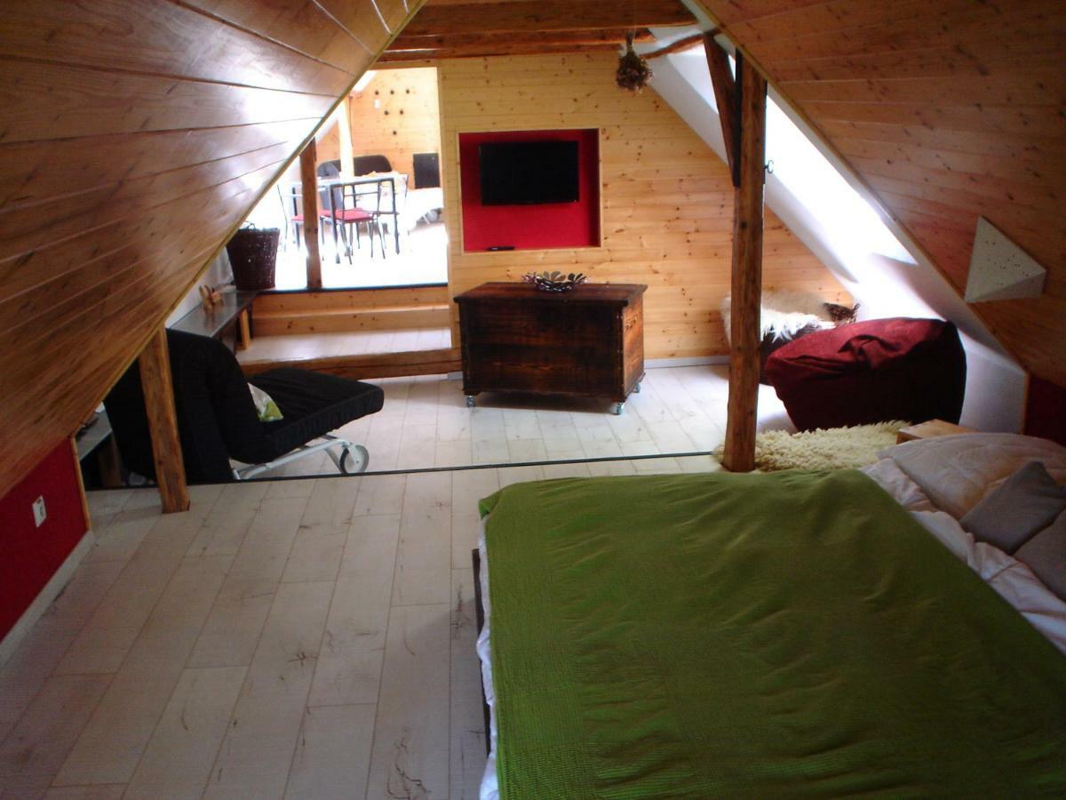 Homestay Historicky Objekt Ailit